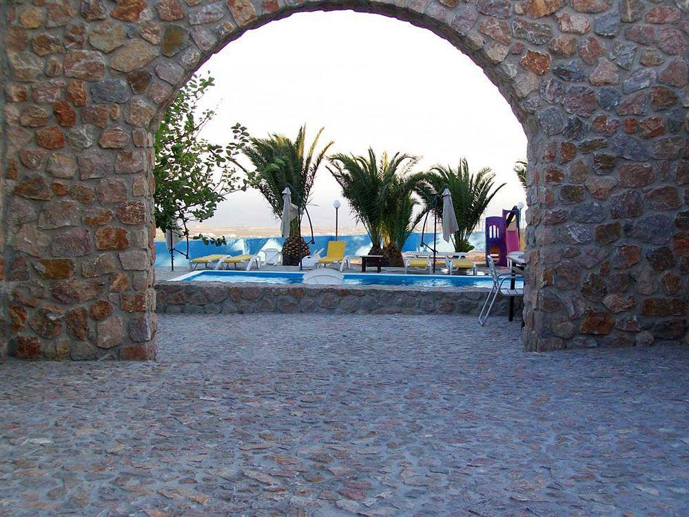 Zorbas Hotel Santorini Pyrgos Kallistis Ngoại thất bức ảnh