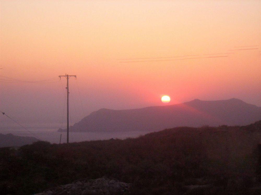 Zorbas Hotel Santorini Pyrgos Kallistis Ngoại thất bức ảnh